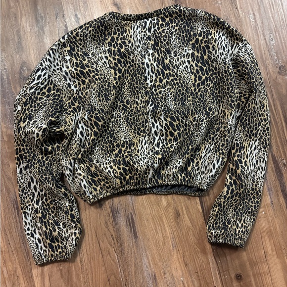 Zara Tops - Zara Trafaluc Leopard Print Cropped Long Sleeve Top Size S